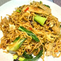 A picture of Fried Noodles (Mee Tuaran).