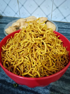 आलू भुजिया रेसिपी मुख्य फोटो