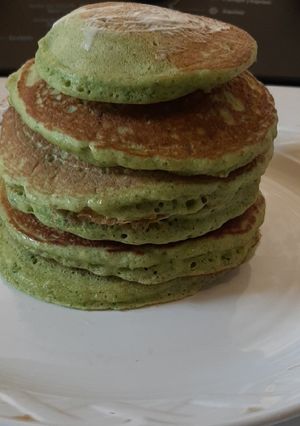 Una foto de Hot cakes Hulk 💚 (espinaca)