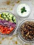 👳🏻‍♀️🇹🇷Mujaddara - Arroz con lentejas y cebolla frita, acompañado de ensalada árabe y yogur con menta 🇹🇷👳🏻‍♀️