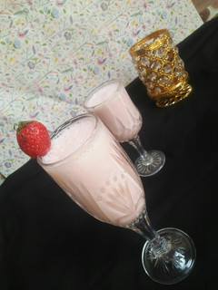 Strawberry smoothie ainihin hoton girkin
