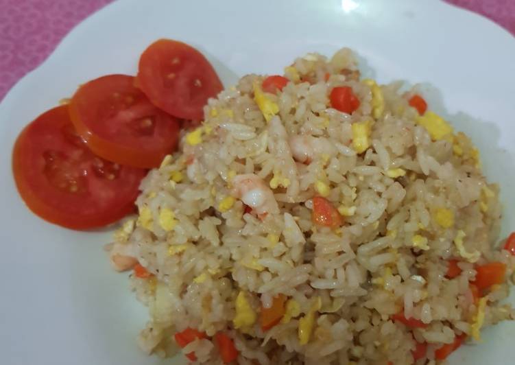 Cara Mudah Menyiapkan Nasi goreng hongkong Super Lezat