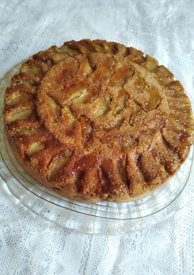 Una foto de Torta vegana invertida de manzanas 🍎 :)