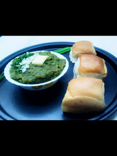 ગ્રીન પાવ ભાજી (Green Pav Bhaji Recipe In Gujarati) રેસીપી મુખ્ય ફોટો