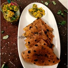 A picture of Methi thepla.