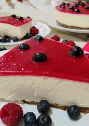 Una foto de Tarta de queso y frutos rojos