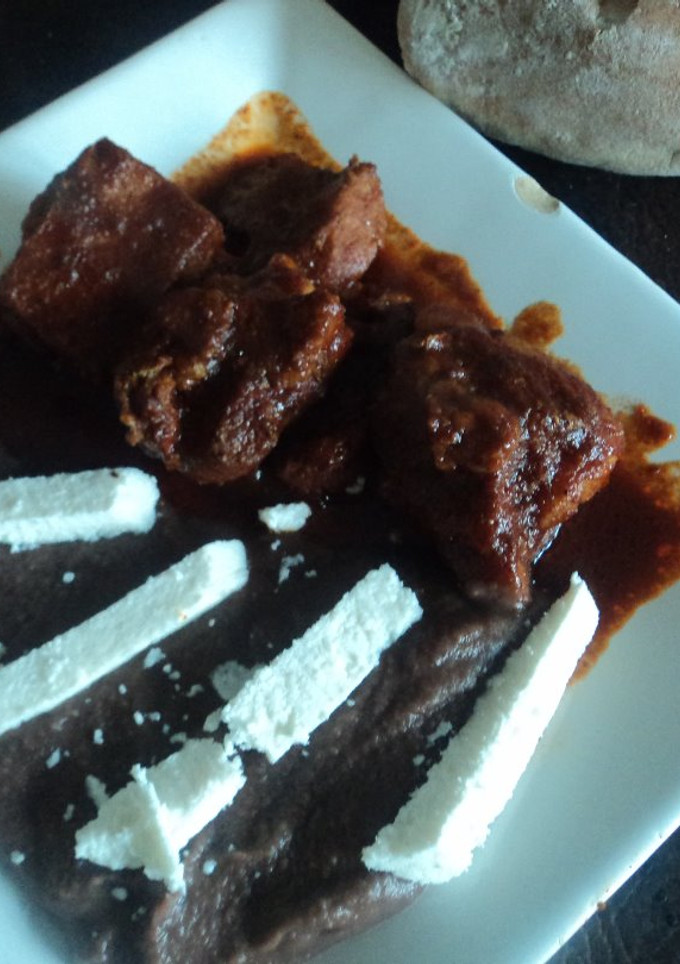 Una foto de Costillas en salsa de chiles fritos las Correa sin picor