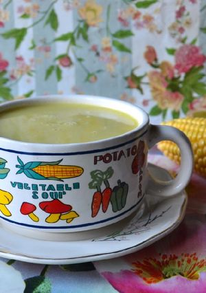 Una foto de Sopa crema de choclo🌽