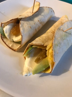 Una foto de Wraps vegetarianos-2 con tortilla francesa
