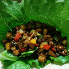 A picture of Barbecued Chinese Chicken Lettuce Wraps.