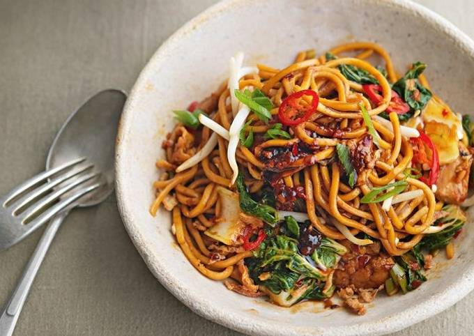 Malaysian Chicken Mee Goreng