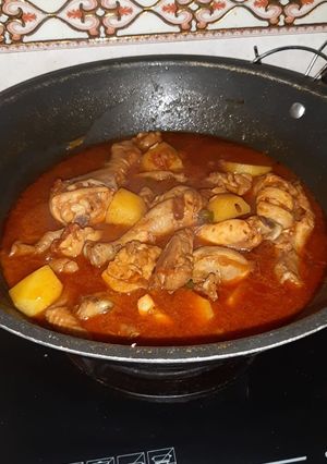 A picture of Dawato Wala chicken Aloo shorba salan.