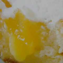 Una foto de Curd de limón para cupcakes, piononos y Lemon Pie