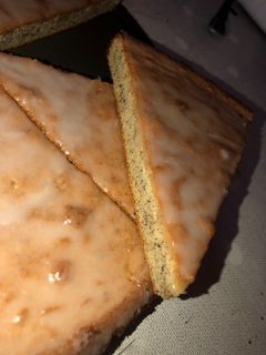 Mákos piskóta citrommázzal 🍋 recept fotója