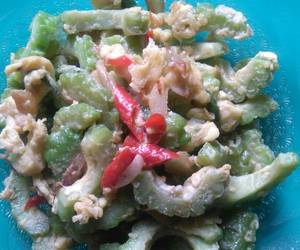 Resep mudah Oseng pare telor Gurih Mantul