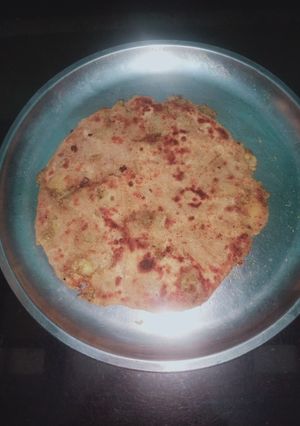 बींस आलू का पराठा(BEANS ALOO KA PARATHA RECIPE IN HINDI) रेसिपी मुख्य फोटो