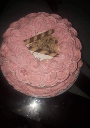 A picture of Butter and icing sugar decoration.