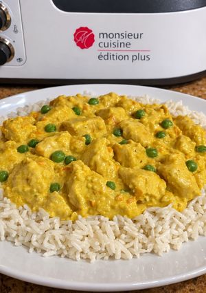 Una foto de Pollo al curry en Monsieur Cuisine