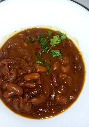 A picture of Beetroot bean stew.
