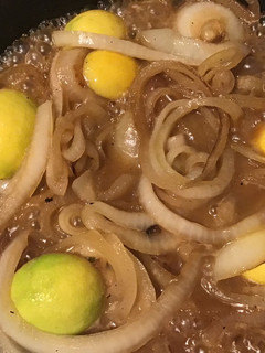A picture of California Farm Instant Sweet and Sour Onion Pickles.