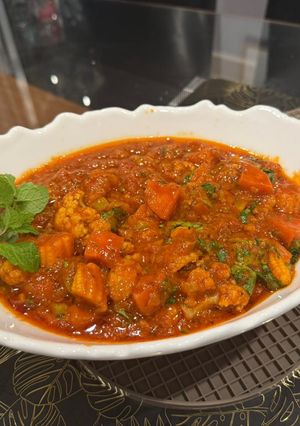 A picture of Fantastic Simple Spicy Vegetable Curry - Jalfrezi HOTTT :P.