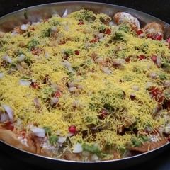 A picture of Dahi puri chat.
