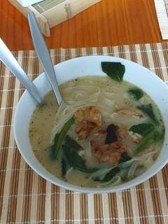 Una foto de Ramen de pollo