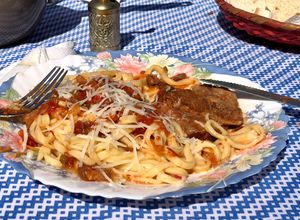 Una foto de Estofado de carne (receta familiar) para las pastas del domingo