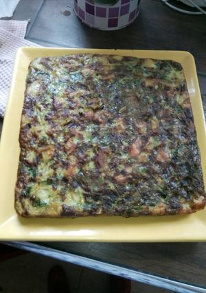 Una foto de Tortilla de papa y acelga