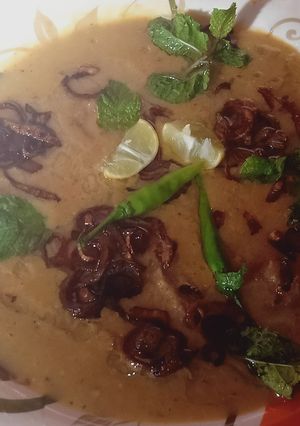 A picture of Special Karachi haleem (daleem).