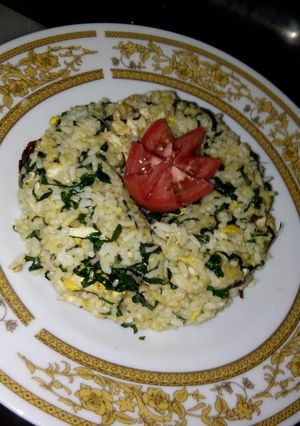 Foto resep Nasi goreng daun mengkudu nyan nyam😅