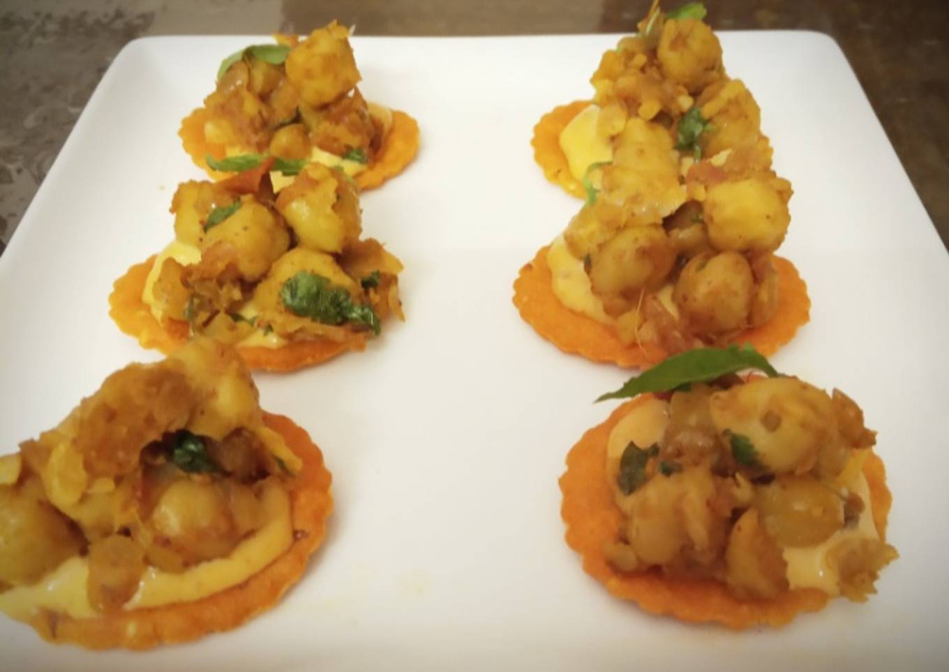 Tawa Chana Canape