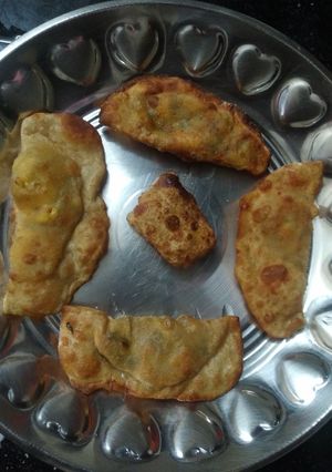 மொரு மொரு கோதுமை மோமோஸ் (Kothumai momos recipe in tamil) செய்முறை முக்கிய புகைப்படம்