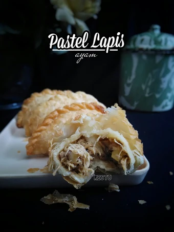 Langkah Gampang Membikin Resep Pastel Lapis Isi Ayam Suwir yang Uenak Anti Ribet, Bikin Ngiler