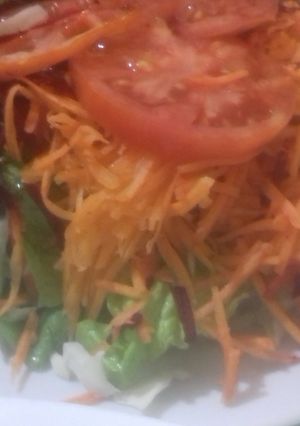 Una foto de Ensalada Rica Para Acompañarte 😊