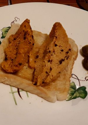 Una foto de Tostadas con erizos