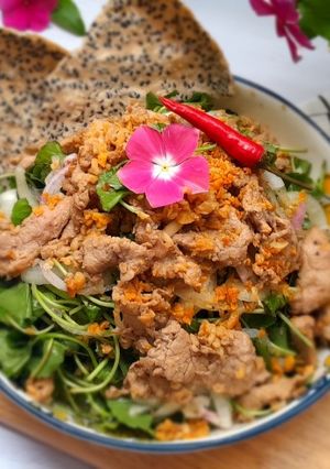 Hình của món Gỏi bò rau má.