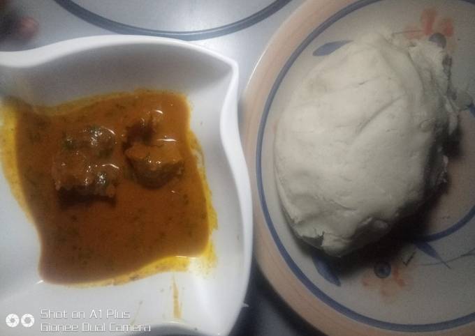 Ogbolour soup and pounded yam