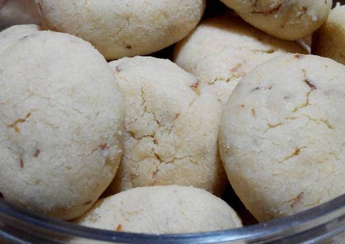 Almond cookies