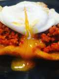 Tortos con picadillo y huevo