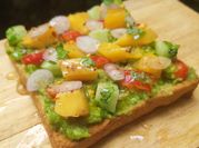 A picture of guacamole with mango