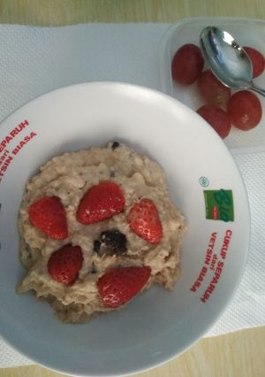 Foto resep Bubur Oat Pisang Kismis