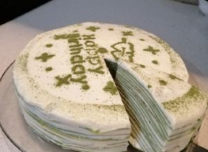 Hình của món Matcha crepe cake😋 (Bánh matcha ngàn lớp).