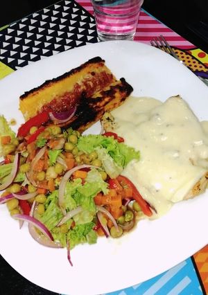 Una foto de Pechuga en salsa cremosa