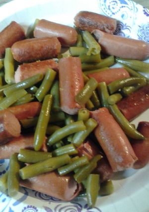 A picture of Skye's green beans and hotdogs.