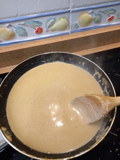 Una foto de Salsa a la pimienta, para acompañar carnes y asados