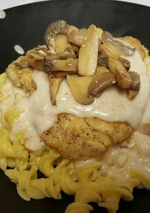 A picture of Chicken Stroganoff.