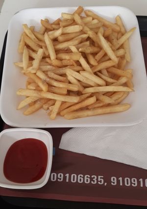 A picture of French fries.