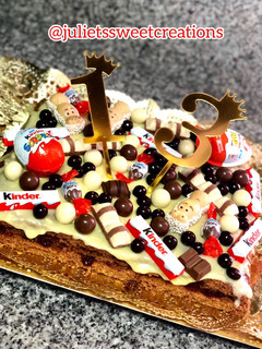 Una foto de Kinder Cake 🍫💕 especial cumpleaños 🎂
