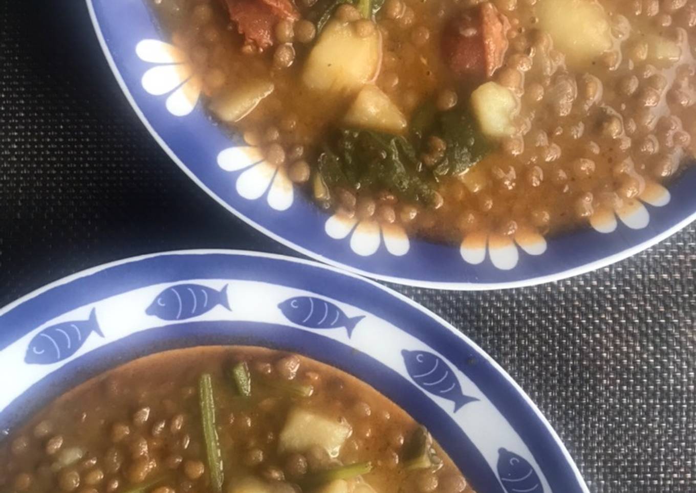 Lentejas con chorizo y vegetarianas. Dos versiones en una sola receta